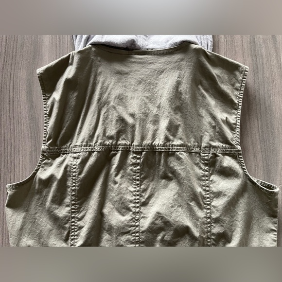 Tribal Hooded Vest - Cargo Pockets & Olive Grey - Size Medium - Picture 10 of 16